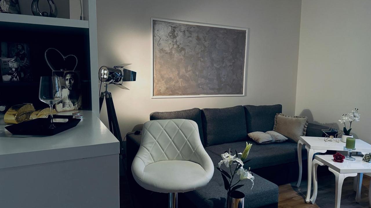 12-Fratelli Apartments Schloss Schonbrunn 10 To City Виена Екстериор снимка