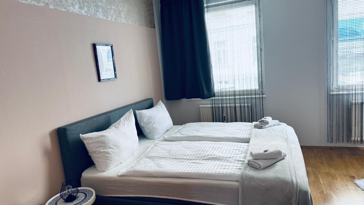 12-Fratelli Apartments Schloss Schonbrunn 10 To City Виена Екстериор снимка