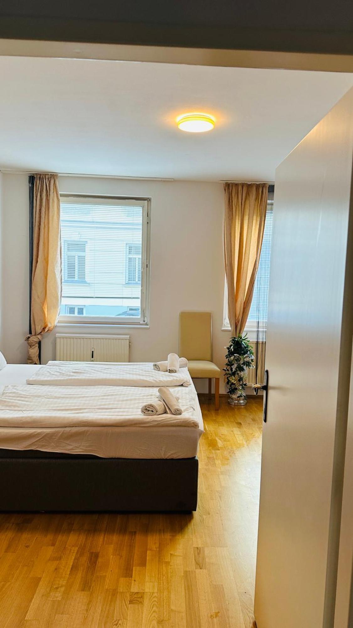 12-Fratelli Apartments Schloss Schonbrunn 10 To City Виена Екстериор снимка